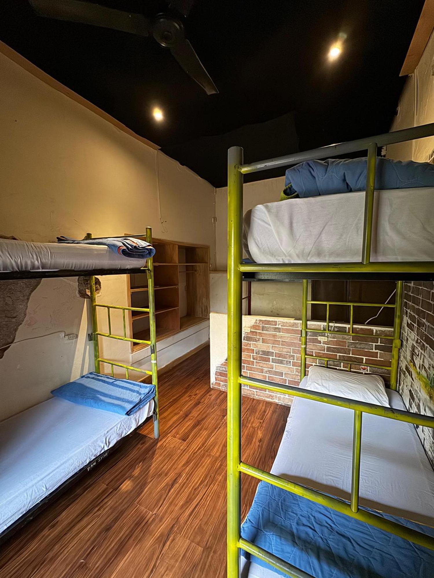 אנטיגואה גואטמלה Volko Party Hostel מראה חיצוני תמונה