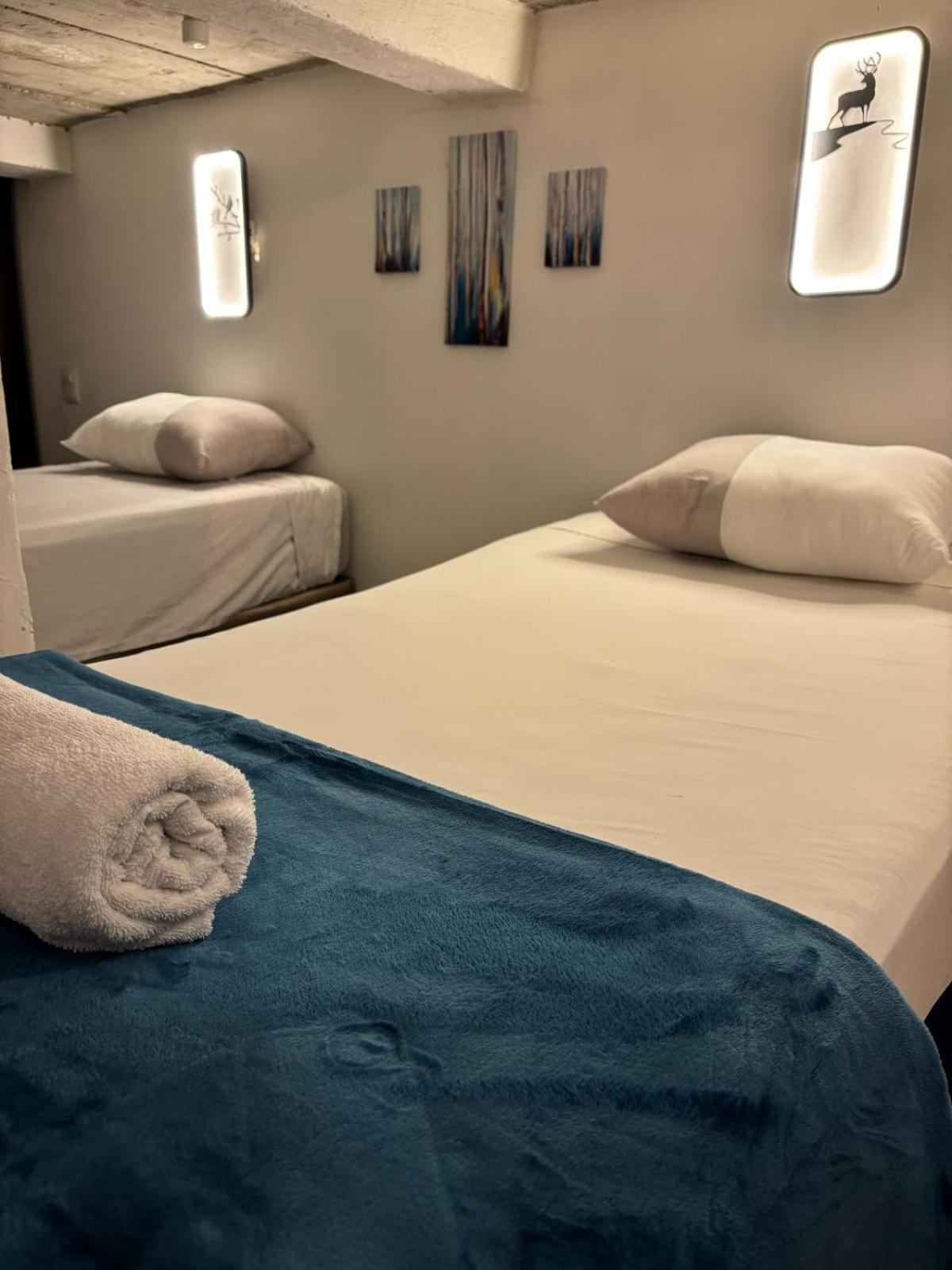 אנטיגואה גואטמלה Volko Party Hostel חדר תמונה